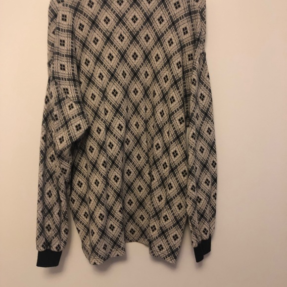 Long sleeve Collared shirt - Picture 3 of 5